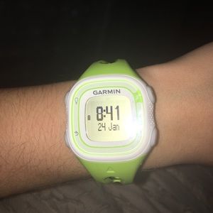 Brand new Garmin Forerunner 15